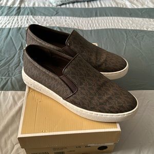 Keaton slip on MK